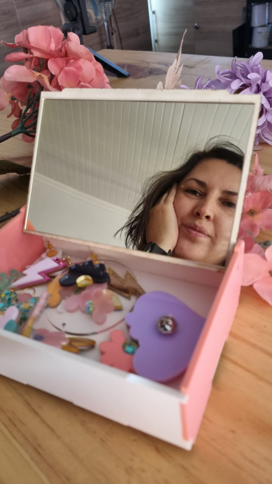 Joyero con Espejo de Acrílico: El Regalo que Refleja el Amor